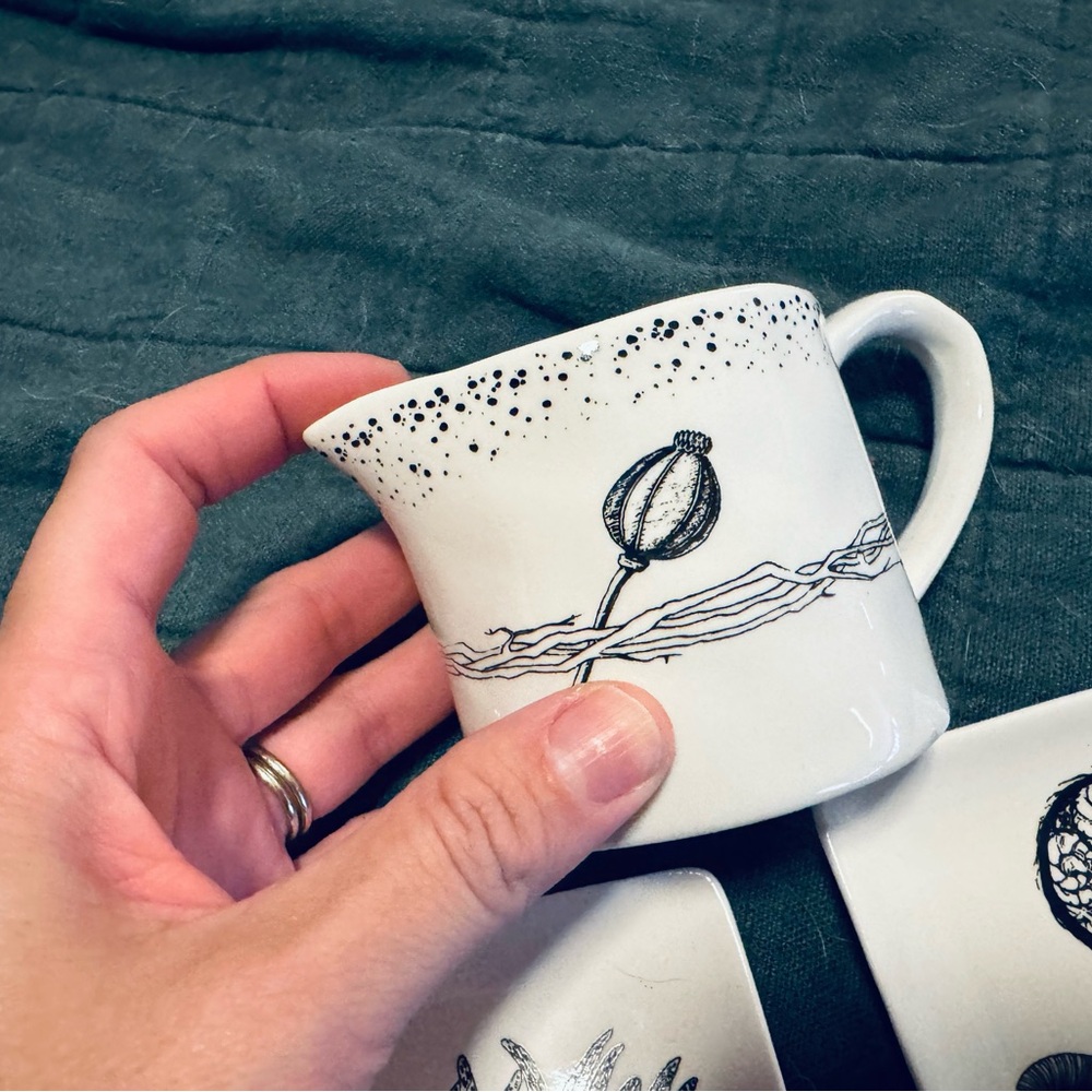 Three Tiny Tea Trays and a Creamer Cup with a Nature Theme - Picture 7 of 9